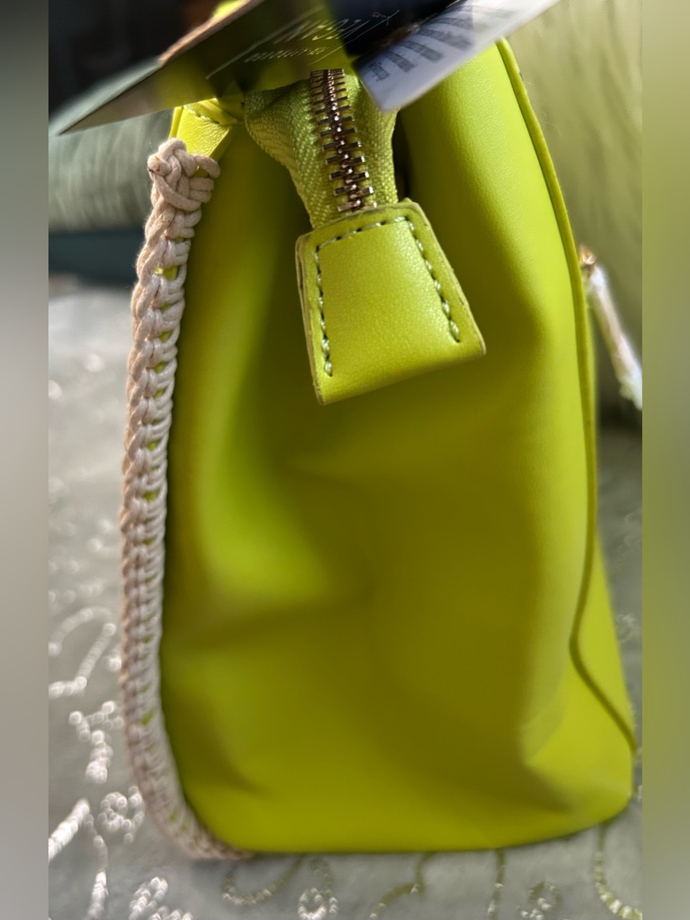 NWT Chillx by Le Miel, Medium, Lime Green, Soft Leather Tote Handbag - Picture 3 of 11